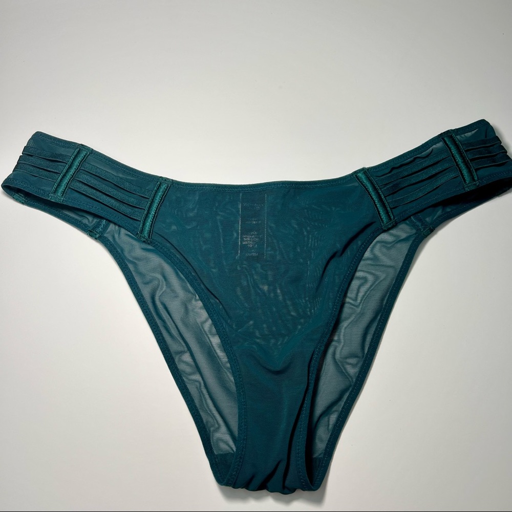 Victoria’s Secret Cheekini Mesh Panty in size Large. Beautiful green color.